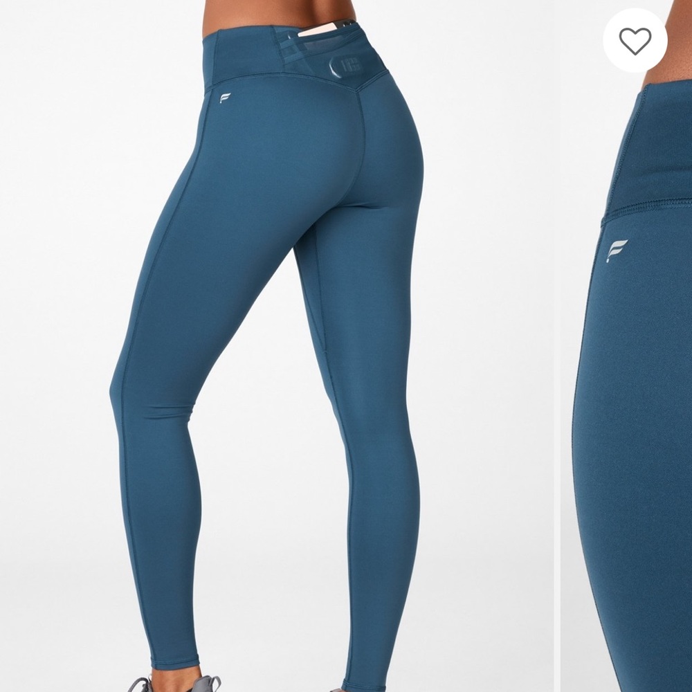 Olive green Fabletics Trinity pocket leggings size xs